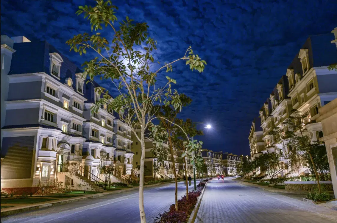 Duplex for sale in Mountain View Hyde Park - 300 sqm