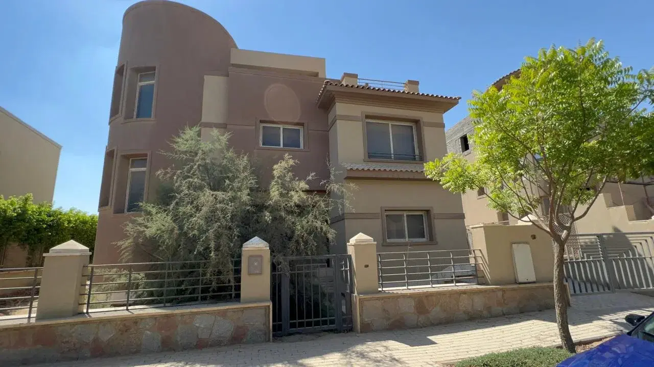 Villa for Sale in Palm Hills Katameya (PK1) — 5BR | 585 m² Built, 690 m² Plot