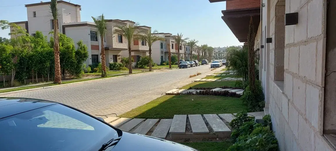 تاون هاوس 4 غرف للبيع في أزار التجمع الخامس — جولدن سكوير من الريدي جروب