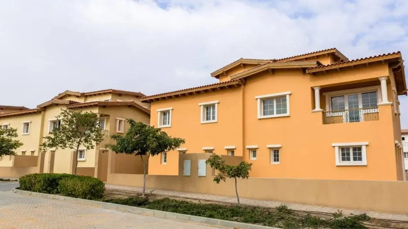Lowest price for a townhouse for sale, Ready to move, 208m, in installments, in Hyde Park