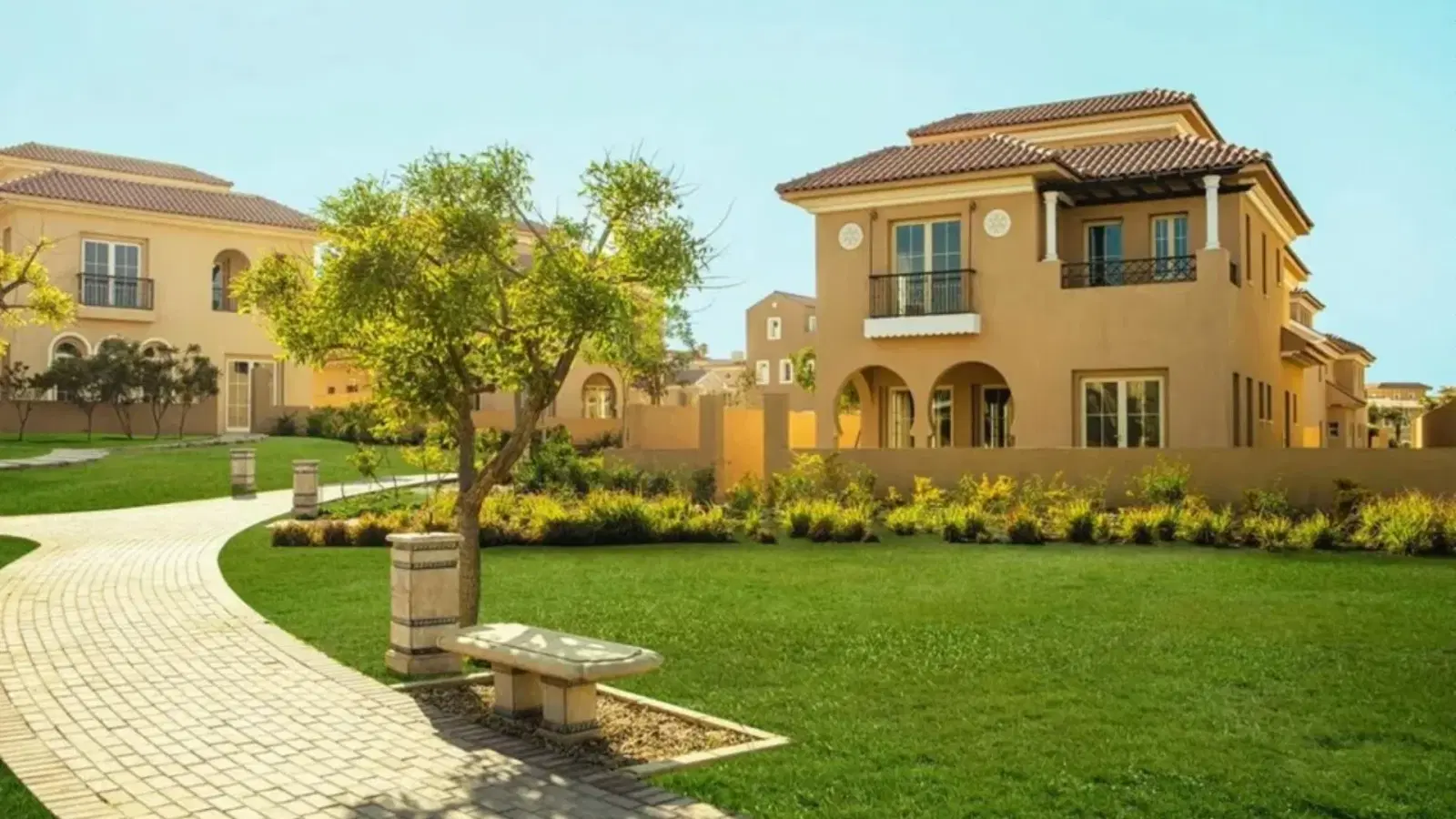 Lowest price for a townhouse for sale, Ready to move, 208m, in installments, in Hyde Park
