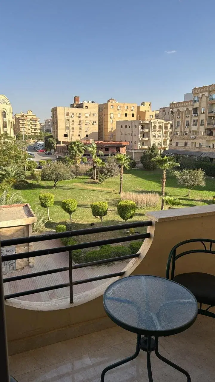 دوبلكس فاخر للبيع بإطلالات رائعة على الجاردن في البنفسج