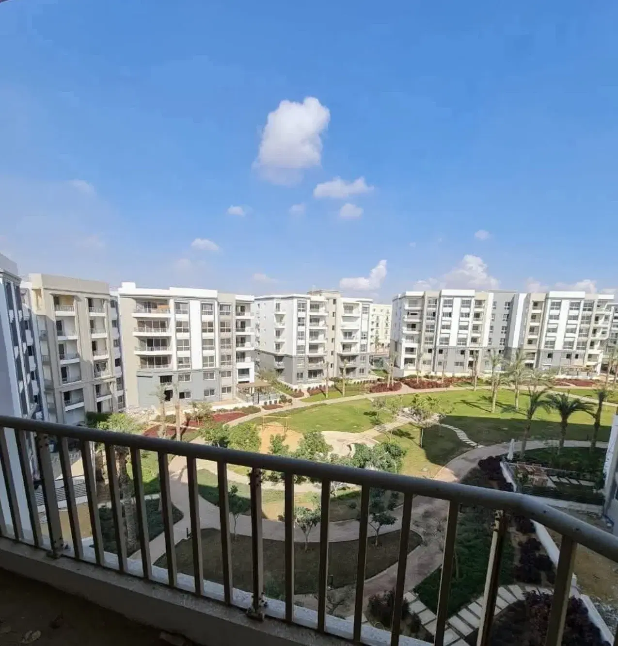 Luxury Apartment in Hyde Park 3 Bedrooms Ready
